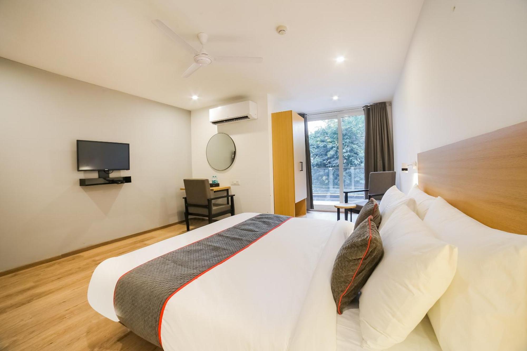 Super Townhouse Near Appu Ghar Hotell Gurgaon Exteriör bild
