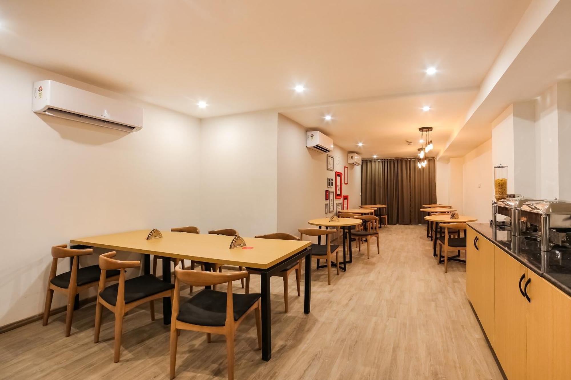 Super Townhouse Near Appu Ghar Hotell Gurgaon Exteriör bild
