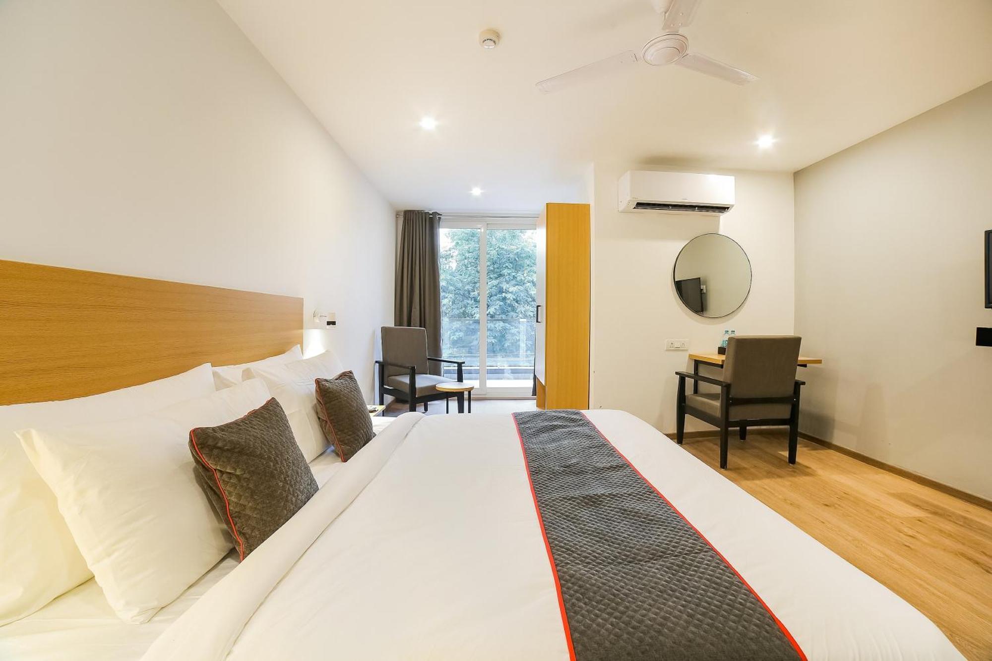 Super Townhouse Near Appu Ghar Hotell Gurgaon Exteriör bild